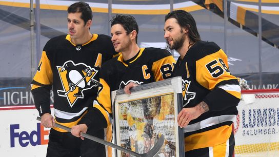 Crosby emotional reflecting on time with Malkin, Letang in 1,000th game taken at PPG Paints Arena (Penguins)